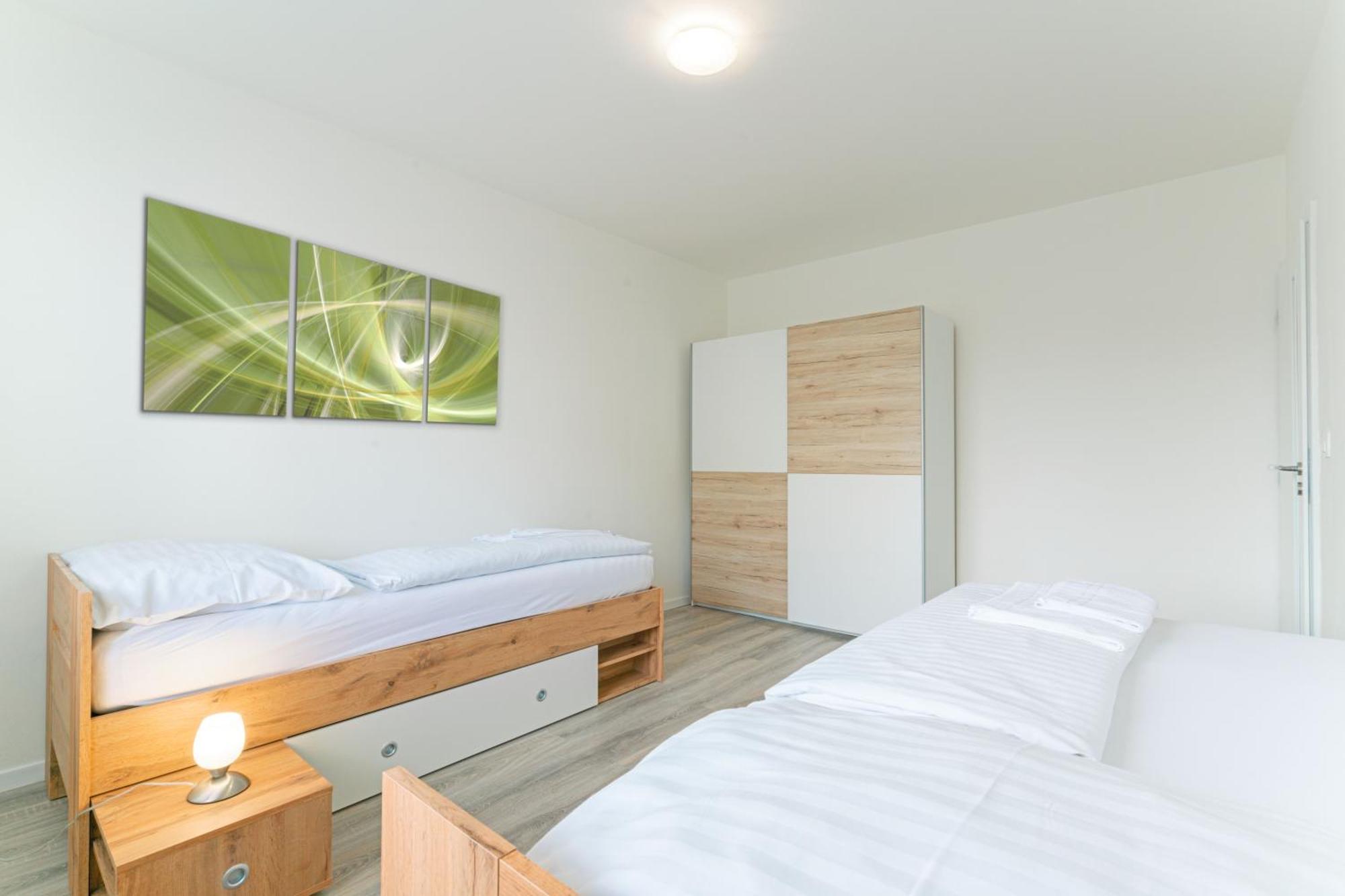 Apartman Zlatovska Trenčín Exteriör bild