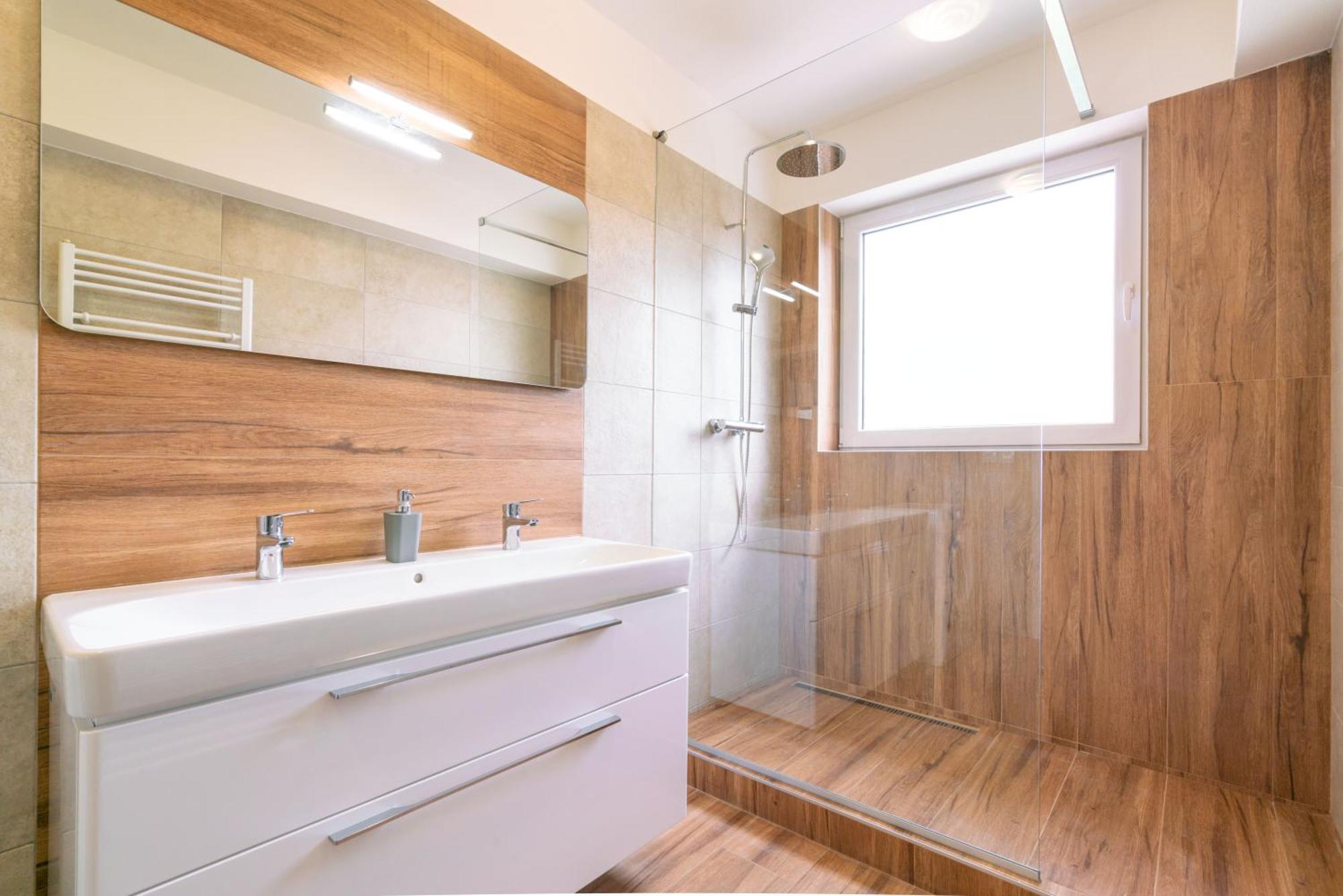 Apartman Zlatovska Trenčín Exteriör bild