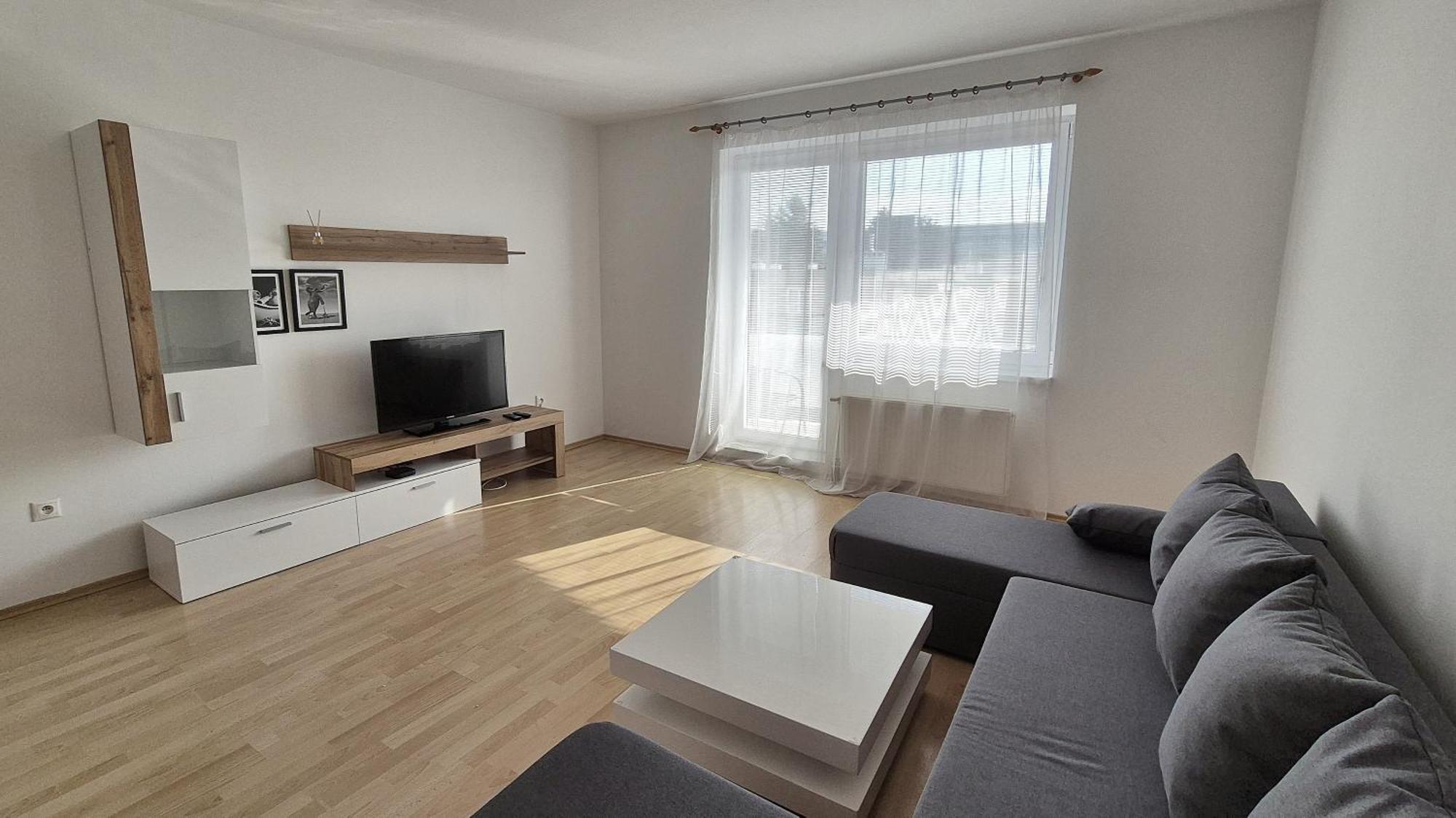 Apartman Zlatovska Trenčín Exteriör bild